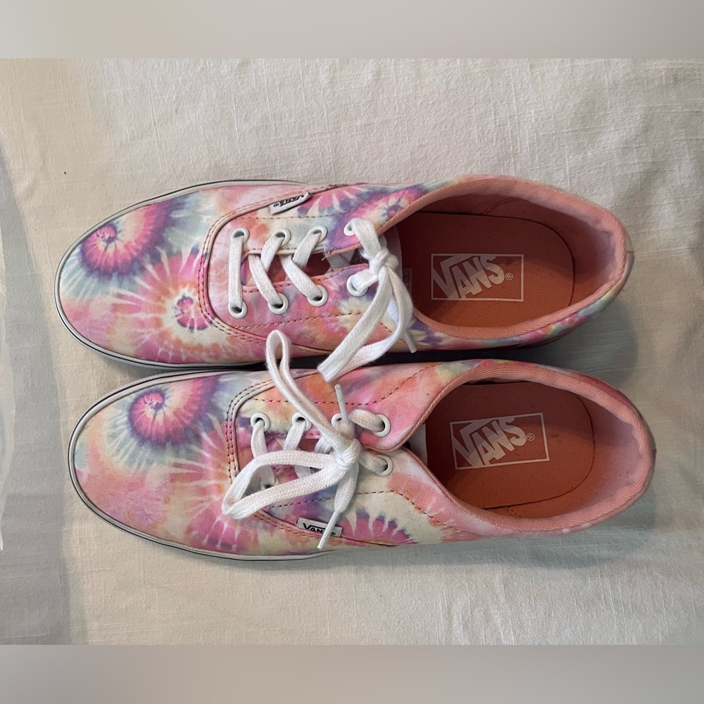 Women’s Tie-dye Vans 10